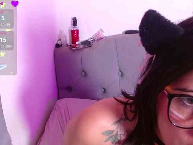 Red-moonn webcam
