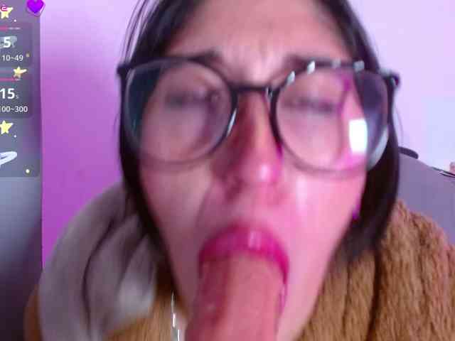 Red-moonn webcam