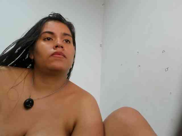 roxanahills_ webcam