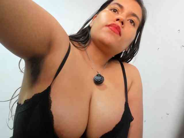 roxanahills_ webcam