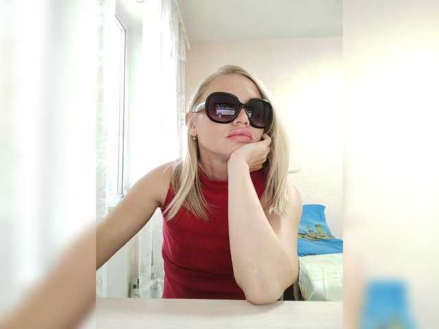 Milka_Milf webcam