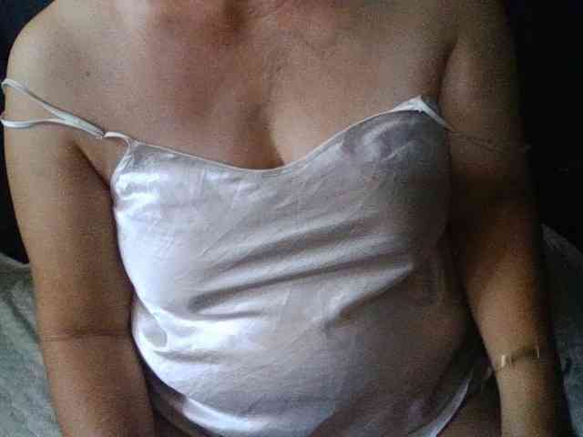HotSqrt4u webcam