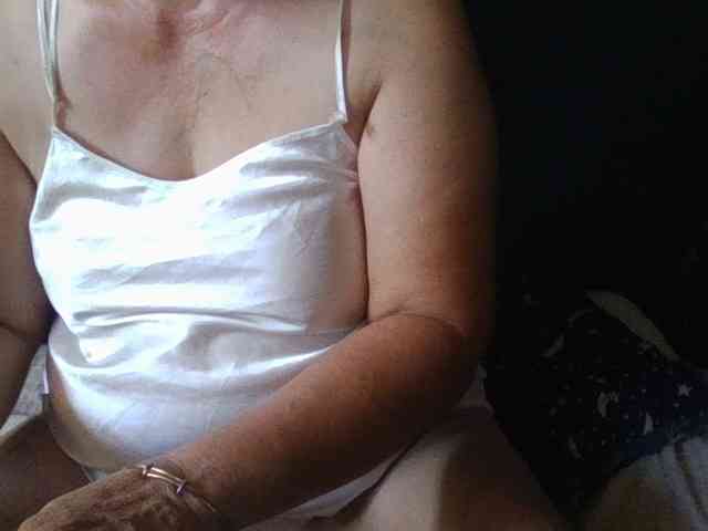 HotSqrt4u webcam