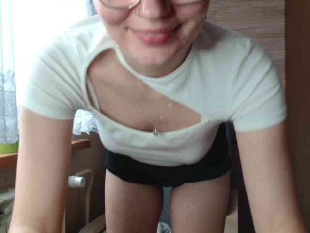 Ellyxcute webcam