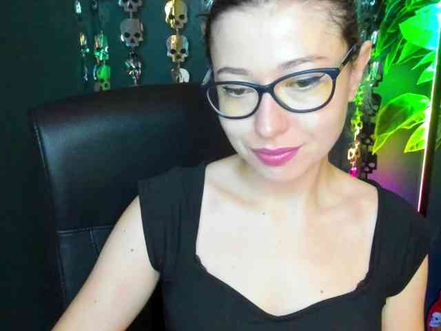 xxHeidiLove webcam