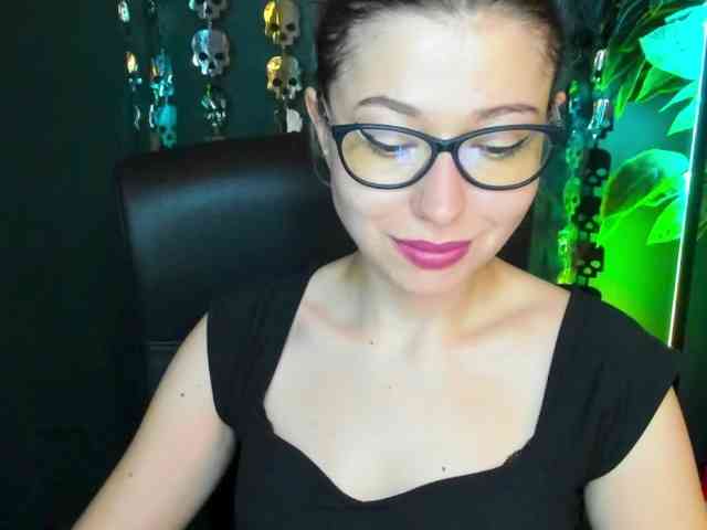 xxHeidiLove webcam
