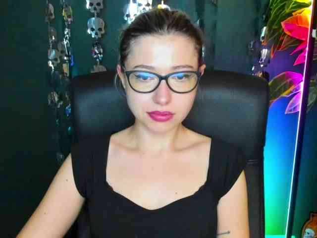 xxHeidiLove webcam