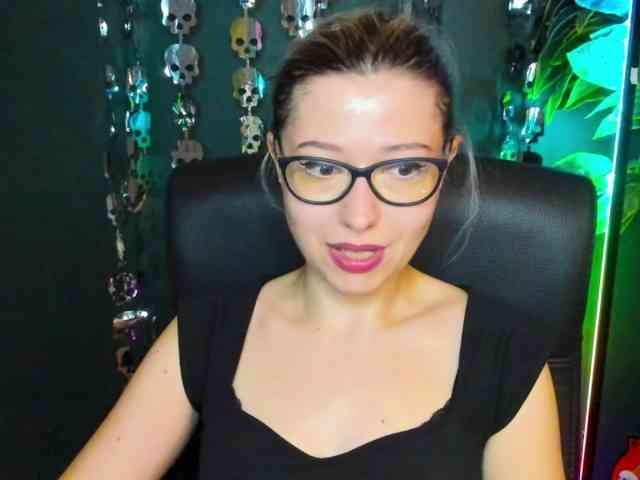 xxHeidiLove webcam