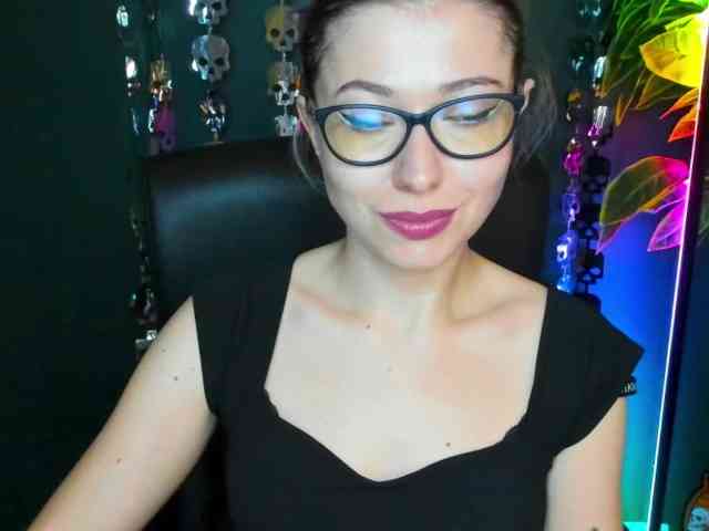xxHeidiLove webcam
