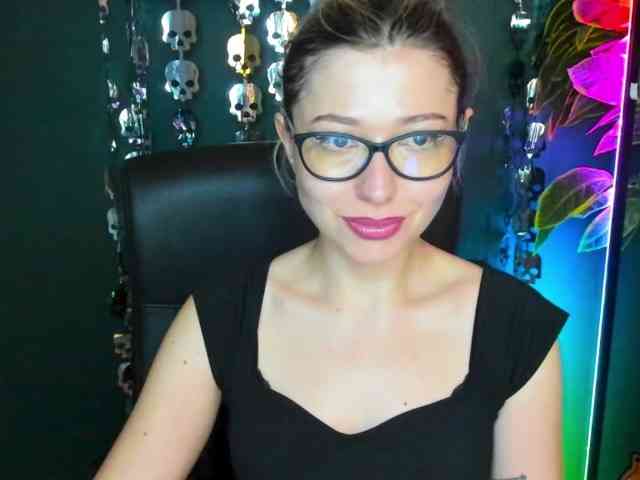 xxHeidiLove webcam