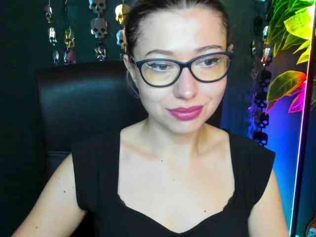 xxHeidiLove webcam