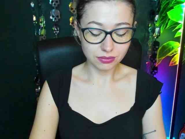 xxHeidiLove webcam