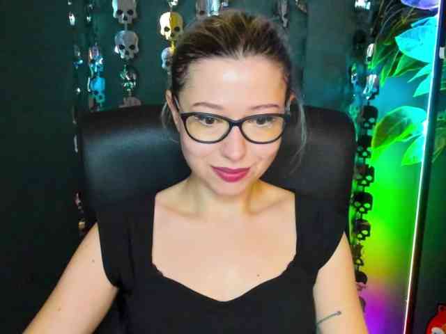 xxHeidiLove webcam