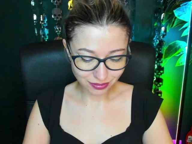 xxHeidiLove webcam