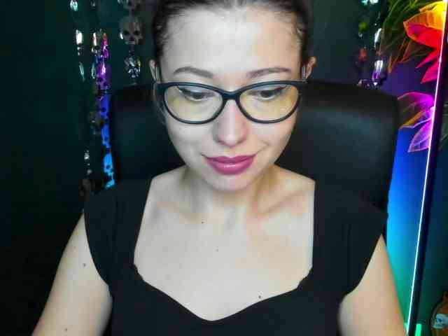 xxHeidiLove webcam