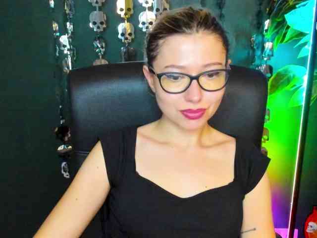 xxHeidiLove webcam