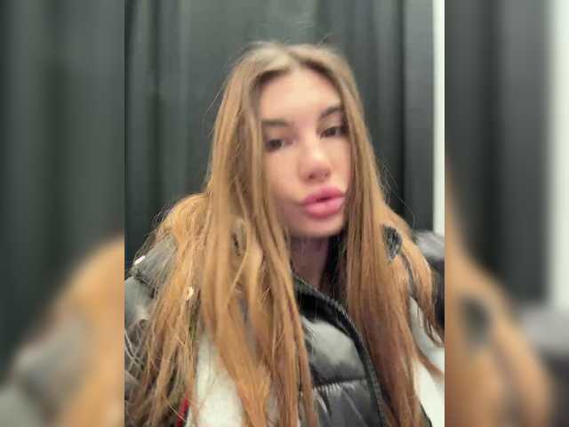 Entrez le videochat erotique avec le
modèle -EmilyBaby- -EmilyBaby-