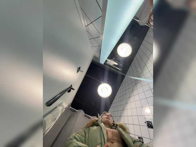 Entrez le videochat erotique avec le
modèle -EmilyBaby- -EmilyBaby-