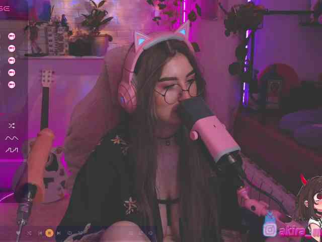 AkiraMiyaMur webcam