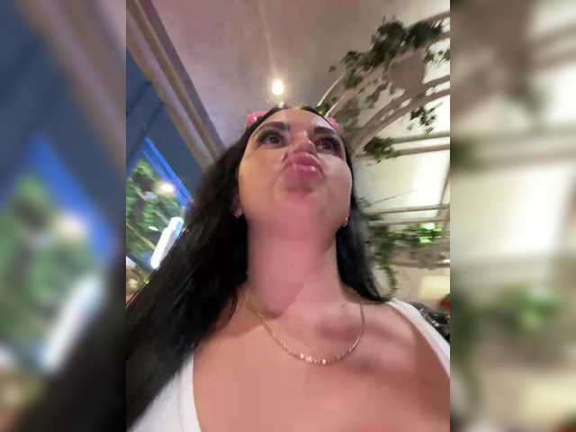 Entrez le videochat erotique avec le
modèle KROSHKA_N KROSHKA_N