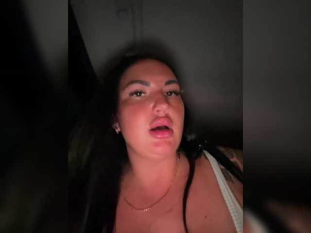 Vai a chattare su KROSHKA_N KROSHKA_N