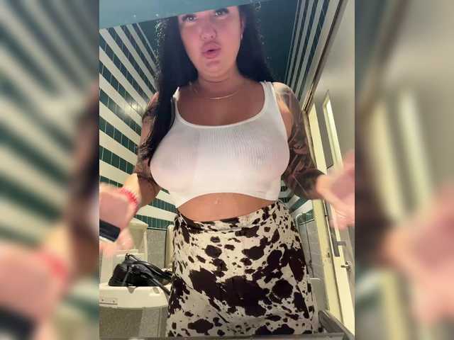 Vai a chattare su KROSHKA_N KROSHKA_N