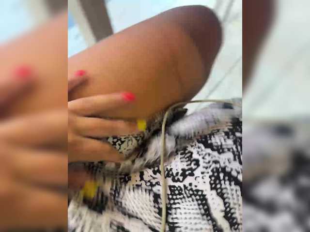 Entrez le videochat erotique avec le
modèle KROSHKA_N KROSHKA_N