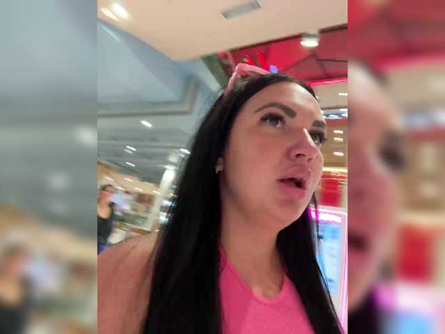 Entra en el chat con el modelo KROSHKA_N KROSHKA_N