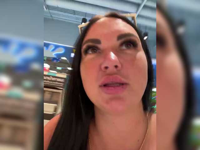 Vai a chattare su KROSHKA_N KROSHKA_N