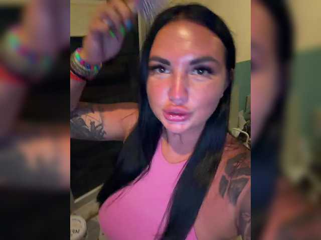 Entrez le videochat erotique avec le
modèle KROSHKA_N KROSHKA_N