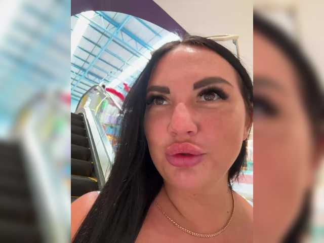 Vai a chattare su KROSHKA_N KROSHKA_N