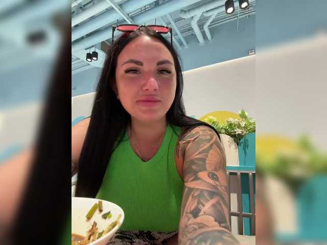 Vai a chattare su KROSHKA_N KROSHKA_N