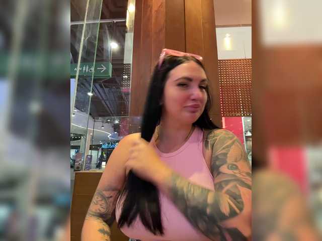 Vai a chattare su KROSHKA_N KROSHKA_N