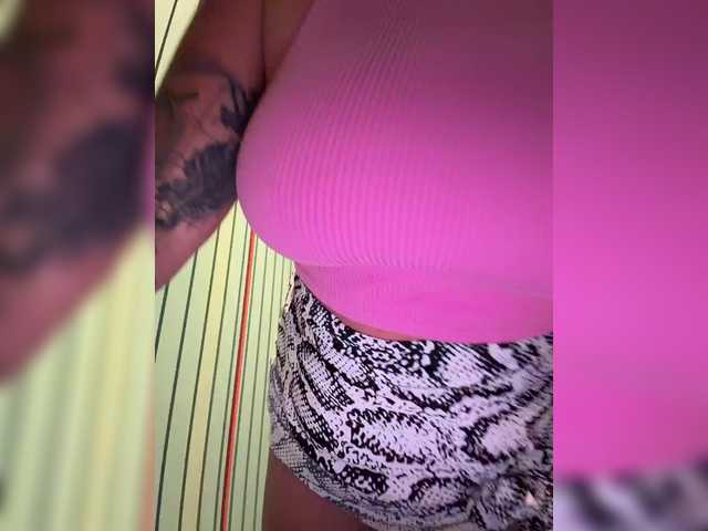 Entra en el chat con el modelo KROSHKA_N KROSHKA_N