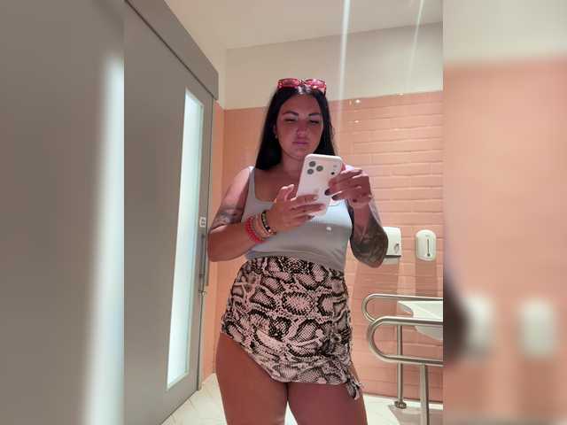 Entra en el chat con el modelo KROSHKA_N KROSHKA_N