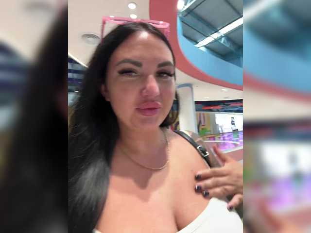 Entra en el chat con el modelo KROSHKA_N KROSHKA_N