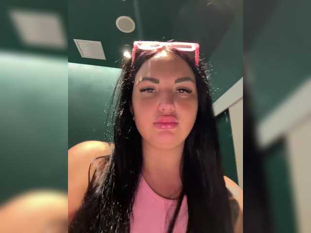 Accedi alla chat con il nickname KROSHKA_N KROSHKA_N