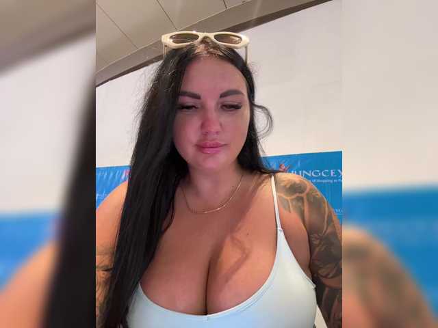 Vai a chattare su KROSHKA_N KROSHKA_N