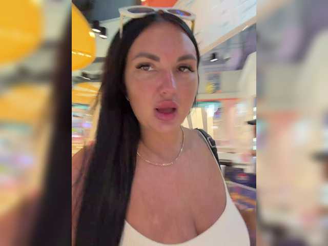 Entra en el chat con el modelo KROSHKA_N KROSHKA_N