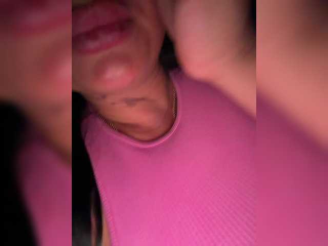 Gratis Live Sexcam mit KROSHKA_N KROSHKA_N