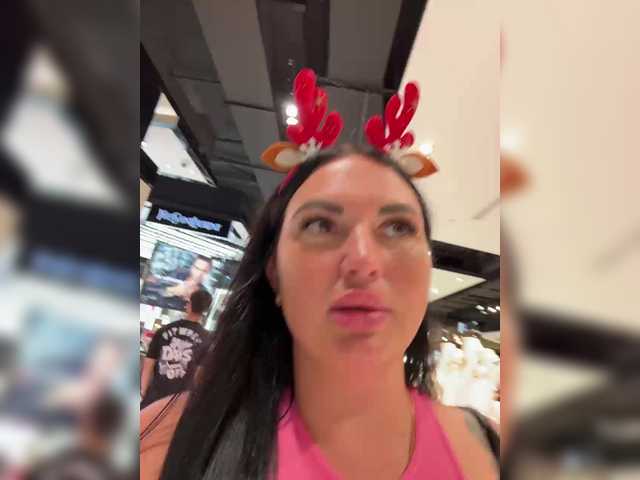 Entra en el chat con el modelo KROSHKA_N KROSHKA_N