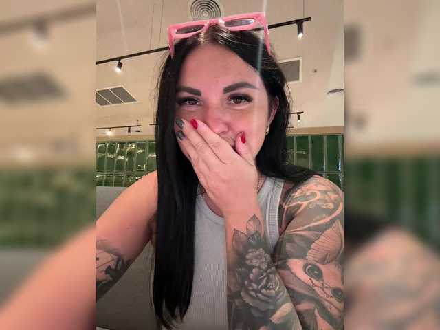 Vai a chattare su KROSHKA_N KROSHKA_N