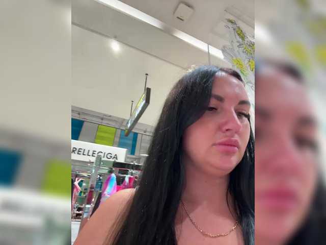 Vai a chattare su KROSHKA_N KROSHKA_N