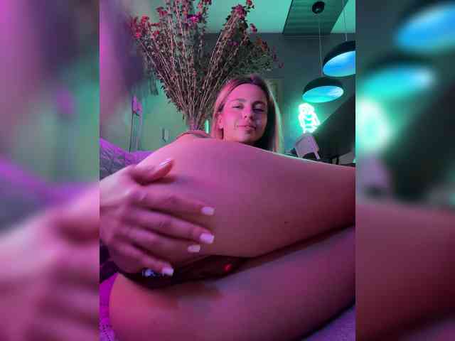 Nataliecroys webcam