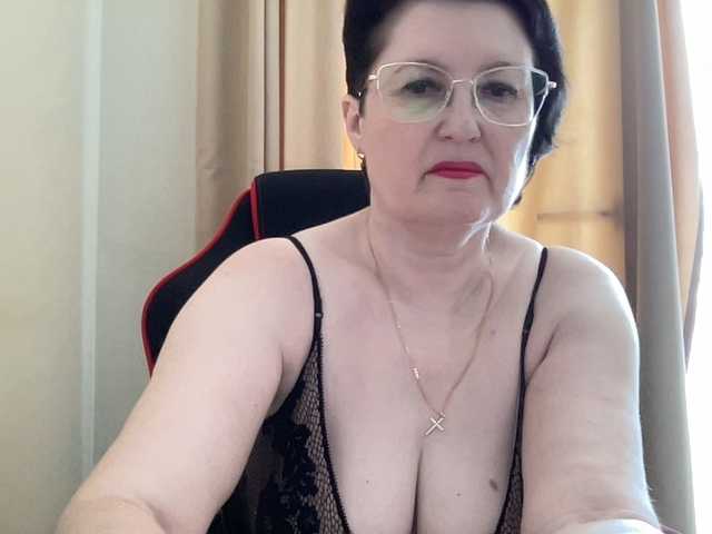HotMilfPussy webcam