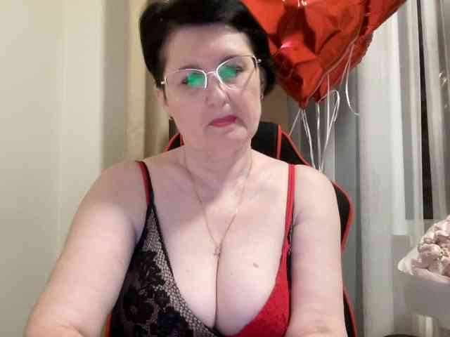 HotMilfPussy webcam