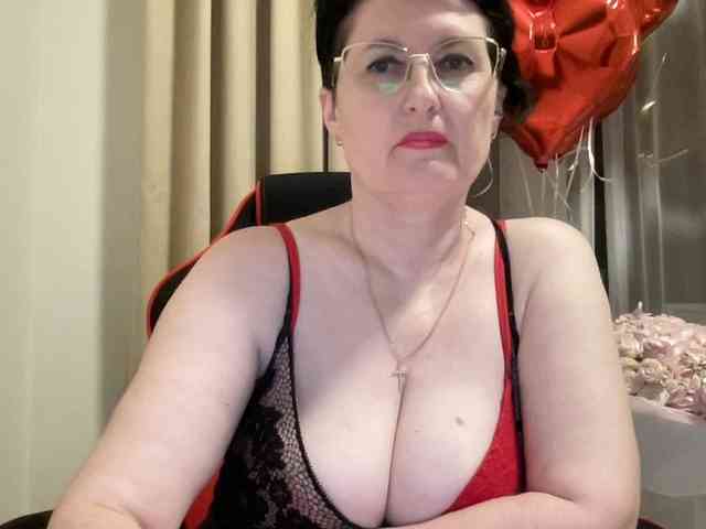 HotMilfPussy webcam