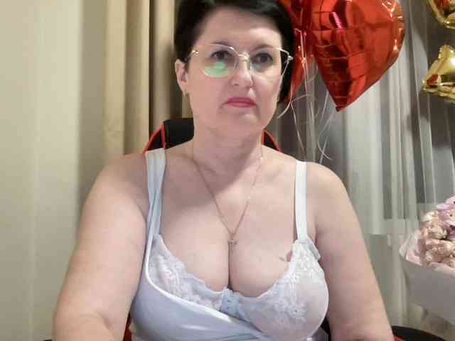 HotMilfPussy webcam