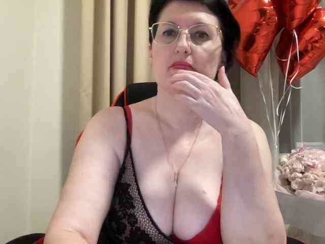 HotMilfPussy webcam