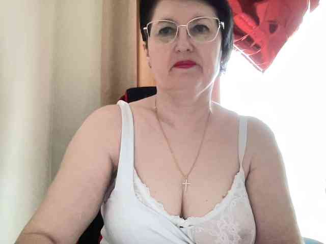 HotMilfPussy webcam